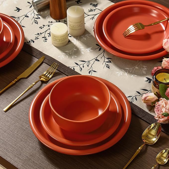 Dining Trends: Why Colorful Dinnerware Is Making a Comeback
