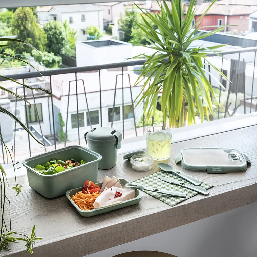 Travel & To-Go Food Containers