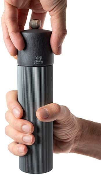 Manual Pepper Mill in Aluminium and Wood, Carbon, 8,66in