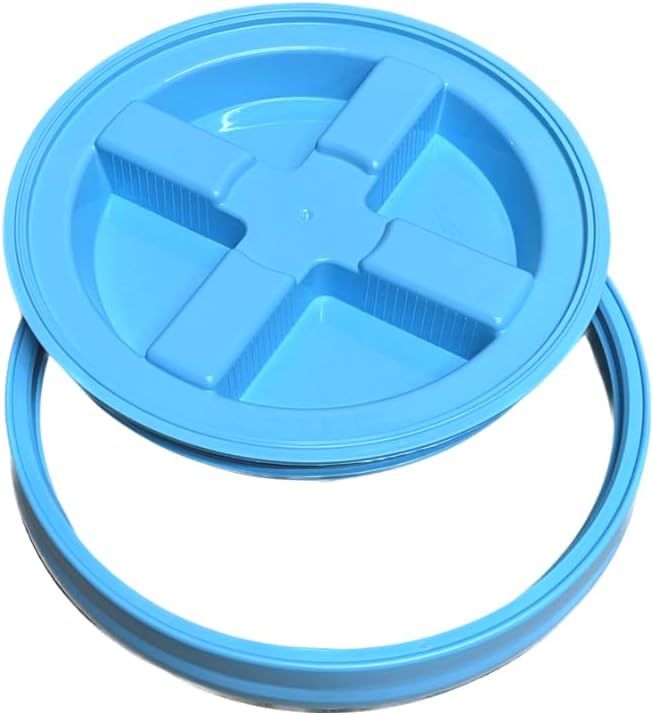 House Naturals 5 Gallon Food Grade Plastic Bucket with Air Tight Screw on Lid Made in USA Container (Green Bucket with Aqua Lid)
