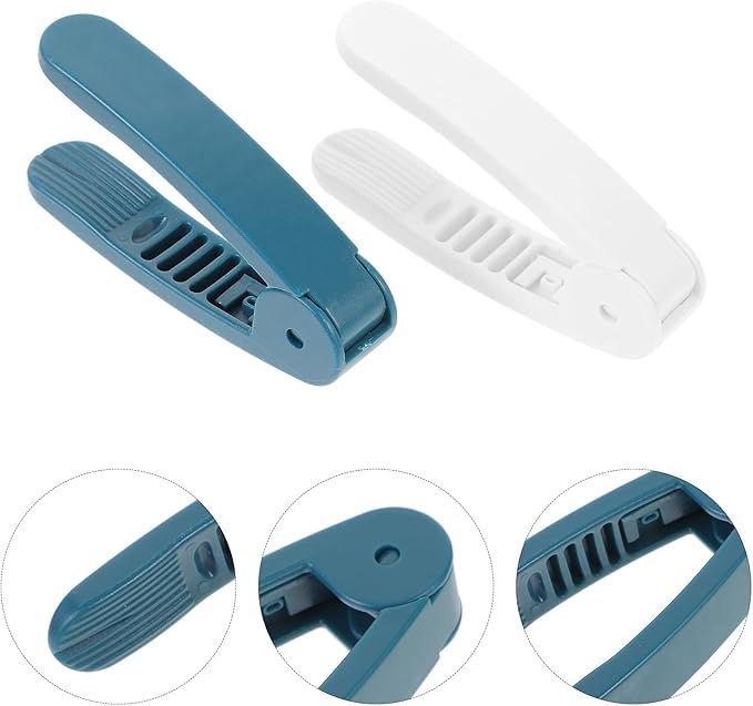Portable Peanut Peeling Tool and Nut Sheller Set Household Manual Nut Cracking Gadget Blue and White Kitchen Specialty Tool