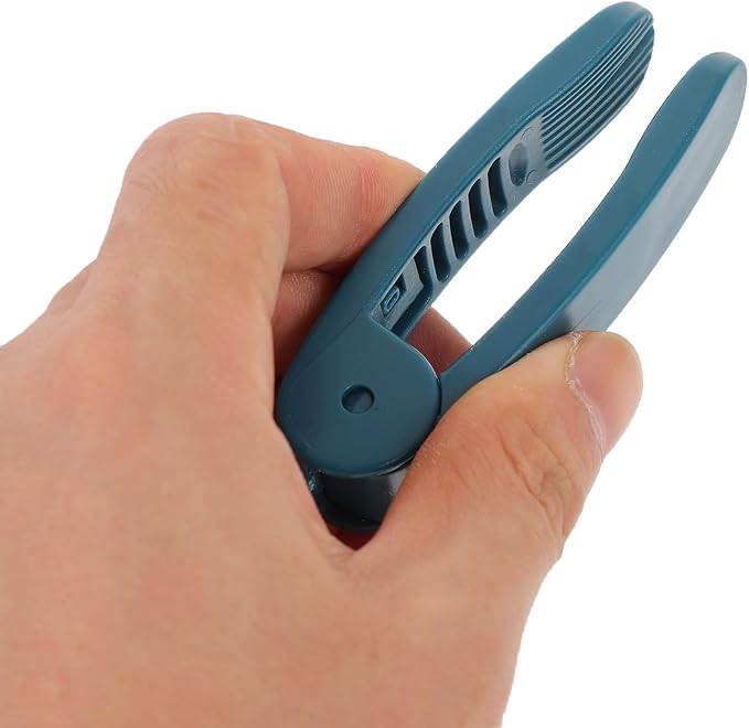 Portable Peanut Peeling Tool and Nut Sheller Set Household Manual Nut Cracking Gadget Blue and White Kitchen Specialty Tool