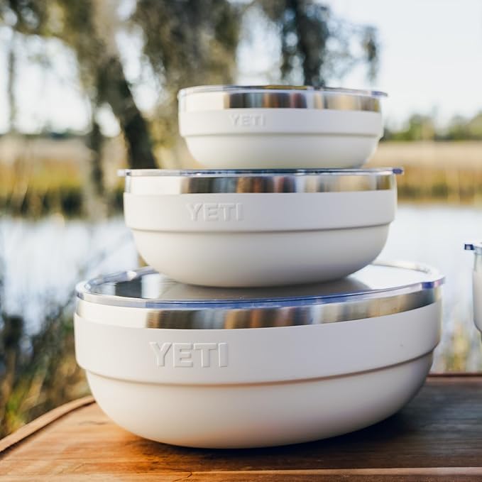 YETI Rambler Low Bowl, Vacuum Insulated, Stackable and Nestable Stainless Steel Bowl with Lid, 0.7 Quart, White