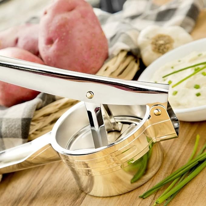 Potato Ricer Stainless Steel Masher, Large Capacity 15oz Potato Masher Kitchen Tool for Potatoes, Fruits, Vegetables and Baby Food, Juicer, Vegetable Strainer with 3 Interchangeable Ricing Discs