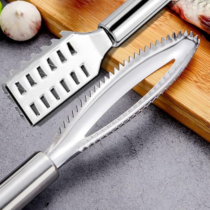 Fish Scaler Remover, Fish Scales Scraping Tool, Fishes Scaler Scraper with Grip Handle Fast Cleaning Skin Steel Brush Fishes Peeling Scraper(COLOR:Silver)