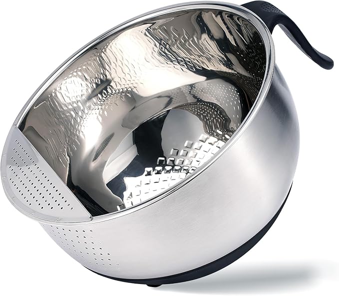 Rice Washer Strainer Bowl Quinoa Washing Bowl whit Handle Stainless Steel Colander Versatile Side Drainers for Cleaning Rinsing Fruits, Vegetables, and Beans - Tilting Non-slip Silicone Bottom
