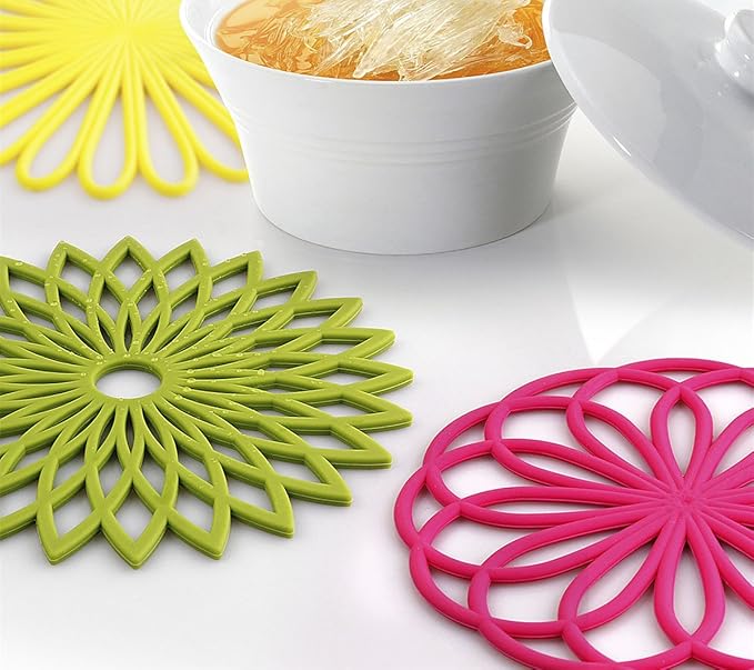 ME.FAN Silicone Trivet Mat - Kitchen Hot Pads for Pots & Dish - Insulated Teapot Trivet - Flexible, Durable, Non-Slip Large Coasters 3 Set Yellow