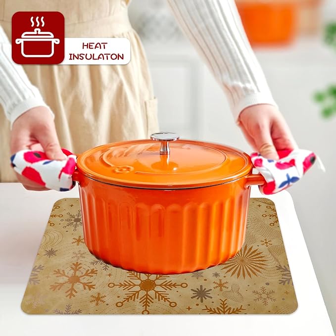 Le courant 16.9in 6PACK Winter Decoration Snowflake Placemats with 6 Coasters, Reversible Faux Leather Easy Clean Waterproof Stain Resistant Place Mats, for Home Party Dining Holiday Table Decor
