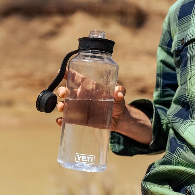 YETI Yonder Water Bottle with Yonder Tether Cap, Lightweight, Leakproof and BPA-Free