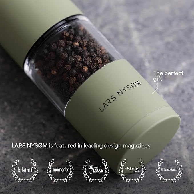 LARS NYSØM Salt and Pepper Grinder Set, Manual Salt and Pepper Mills with Adjustable Ceramic Grinder, Design Spice Shaker Set (Sage Green)