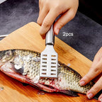 Fish Scaler Remover, Fish Scales Scraping Tool, Fishes Scaler Scraper with Grip Handle Fast Cleaning Skin Steel Brush Fishes Peeling Scraper(COLOR:Silver)