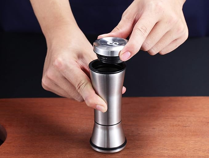 Kyraton Salt and Pepper Shakers, Stainless Steel Salt and Pepper Grinders Refillable Pepper Grinder, Pepper Mill, Salt Grinder, Salt Shaker, Salt Pepper Shaker Set of 2