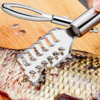 Fish Scaler Remover, Fish Scales Scraping Tool, Fishes Scaler Scraper with Grip Handle Fast Cleaning Skin Steel Brush Fishes Peeling Scraper(COLOR:Silver)