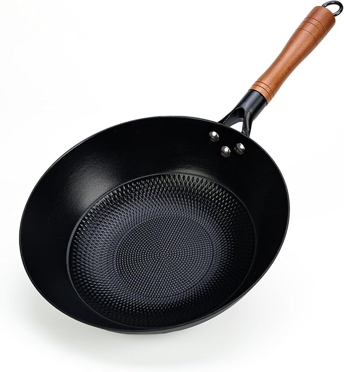 Pre-coated non-stick cast iron wok with wooden handle (no lid), suitable for gas, induction, and electric stoves, easy to use and maintain (11 inches)