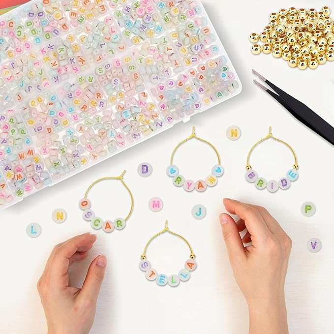 BLSUREFYX 30 Sets DIY Wine Glass Charms 650 Letter Beads 50 Heart-Shaped Bead 60 Golden Beads 30 Charm Rings 2 Tweezers Custom Charms Wine Glass Marker for Cocktail Party Decoration Luminous