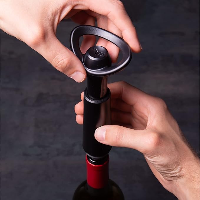 Vacu Vin Wine Saver Concerto with 4 Vacuum Stoppers – Premium Wine Preserver Pump – Airtight Seal Keeps Wine Fresh Longer – Click Indicator – Manual Pump – Black Wine Saver Set