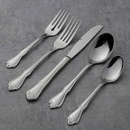 Oneida Silverware Set, Oneida True Rose Everyday Flatware Dinner Forks Set, Service For 4, 18/0 Stainless Steel Fork Sets, Rust Resistant, Dishwasher Safe, Dining Utensils Sets (Silver, 4 Piece)