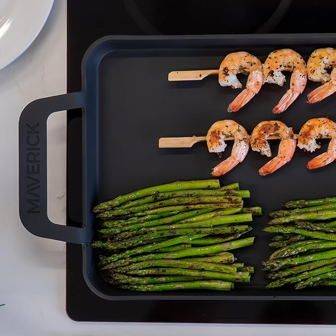 Maverick 22-Inch Preseasoned Carbon Steel Griddle, 4mm Heavy-Duty Flat Top Grill Pan with Raised Edges & Integrated Handles