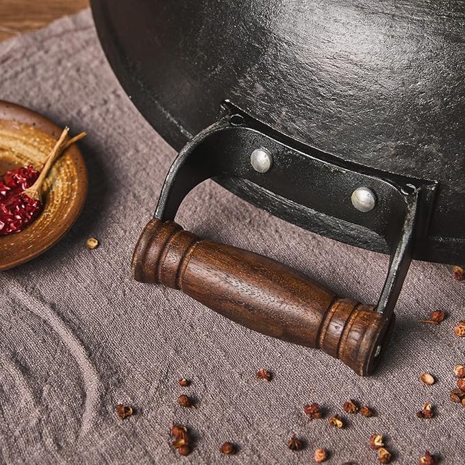 WANGYUANJI 12.6-Inch Cast Iron Chinese Wok with Round Bottom & Glass Lid - Traditional Ancient Wok for Gas Stove and Open Flame Cooking